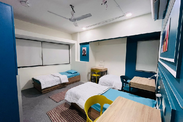 Ladies Hostel in Valasaravakkam